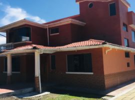 En Venta Casa - Quinta, Sector Los Cuarteles, Valle Chillos