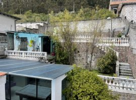 Amplia casa con área verde y Terrazas: La Gasca