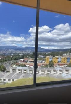 Vendo departamento duplex, 4 dormitorios, puente 2, Los Chillos