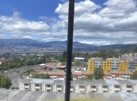 Vendo departamento duplex, 4 dormitorios, puente 2, Los Chillos